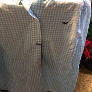 Women’s vineyard vines button down. NWT!
